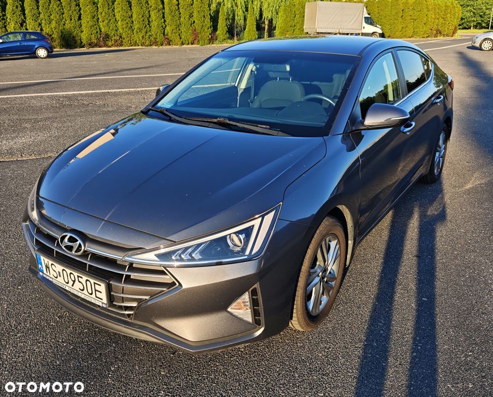 Hyundai Elantra - 3