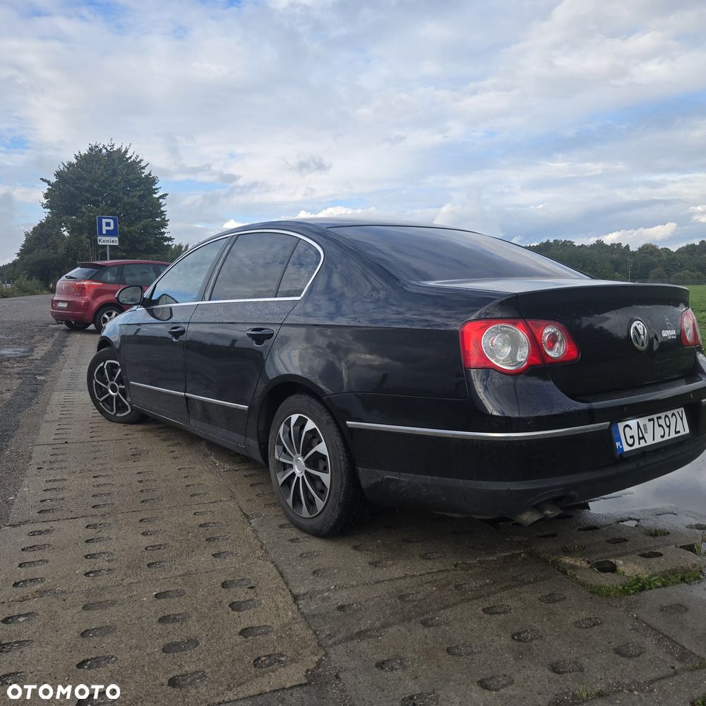 Volkswagen Passat - 20