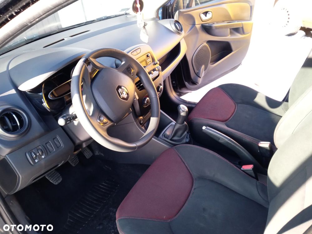 Renault Clio - 14