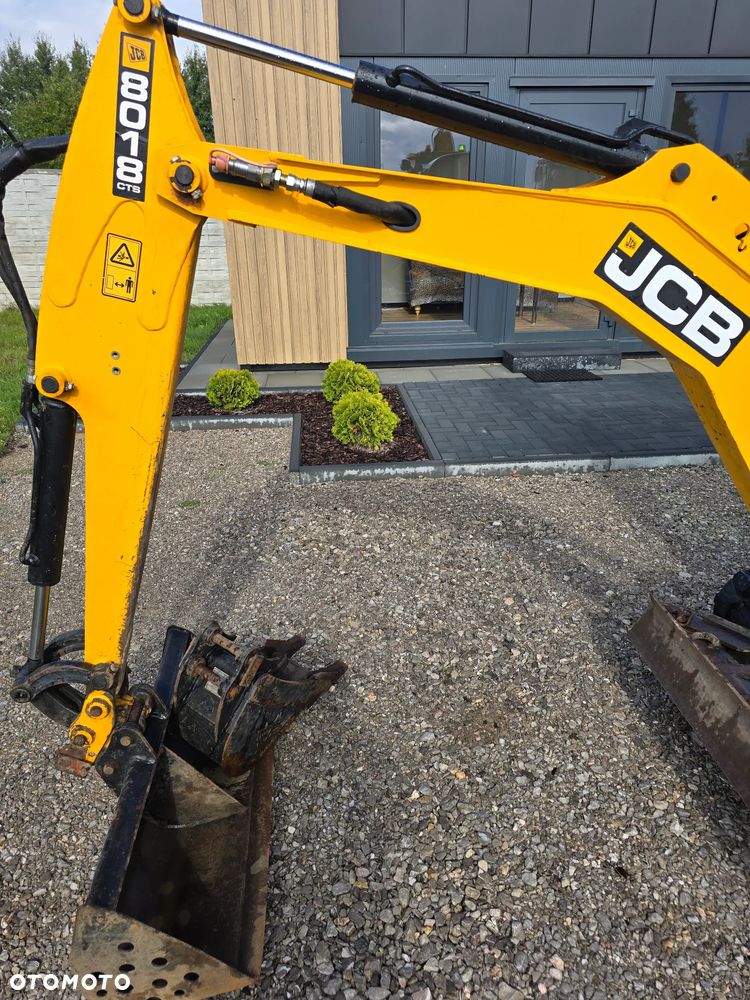 JCB - 6
