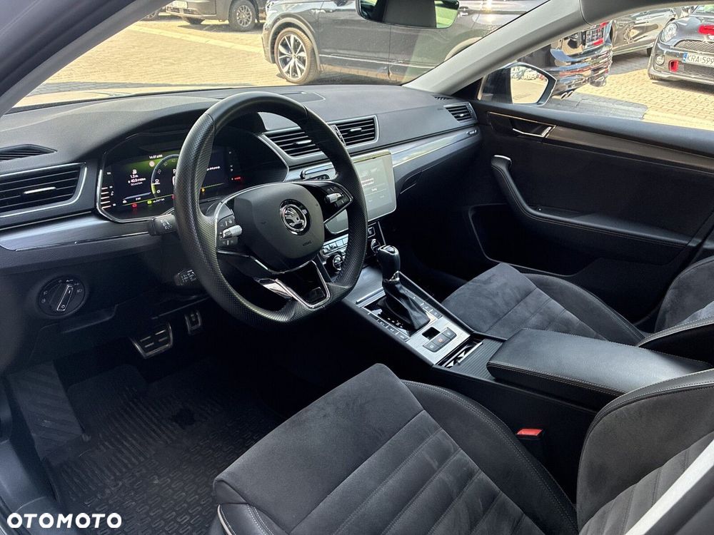 Skoda Superb 2.0 TSI 4x4 Scout DSG - 10