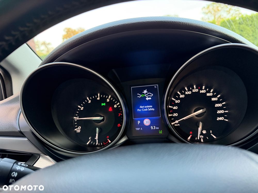 Toyota Avensis 2.0 Prestige MS - 27