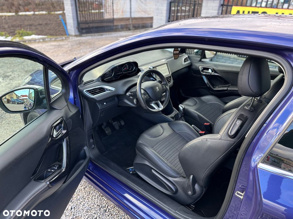 Peugeot 208 - 6