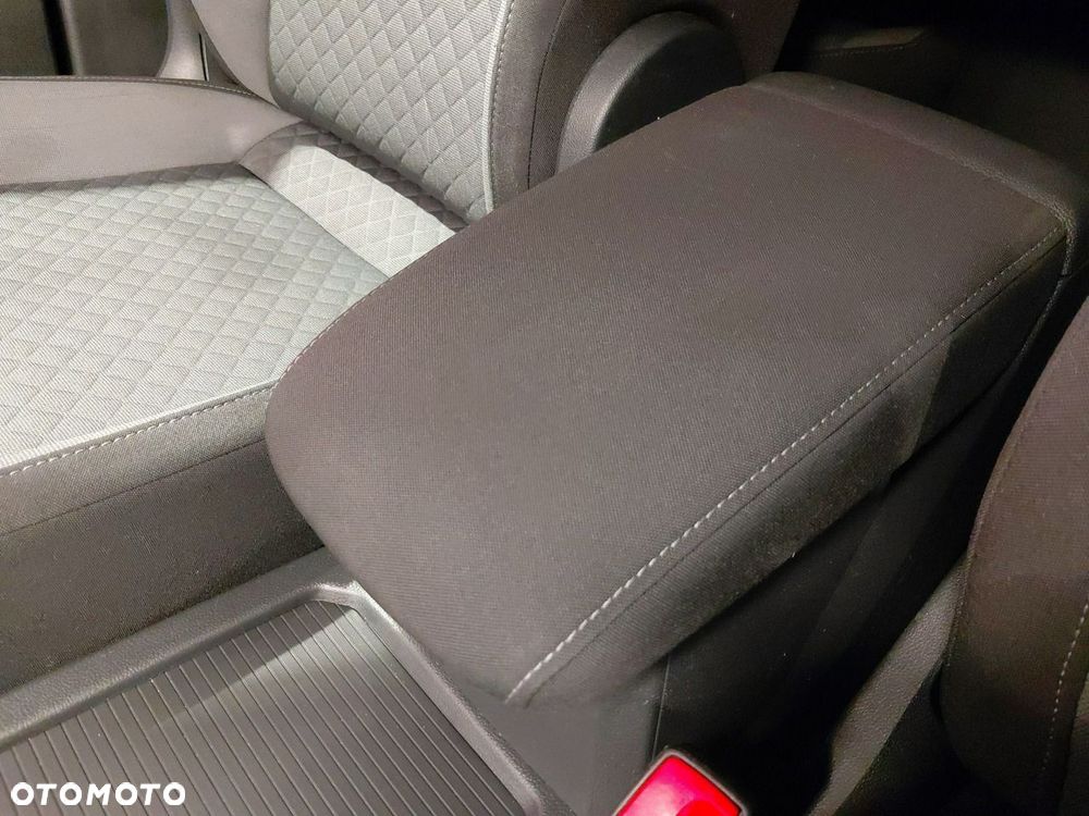 Volkswagen Tiguan - 36