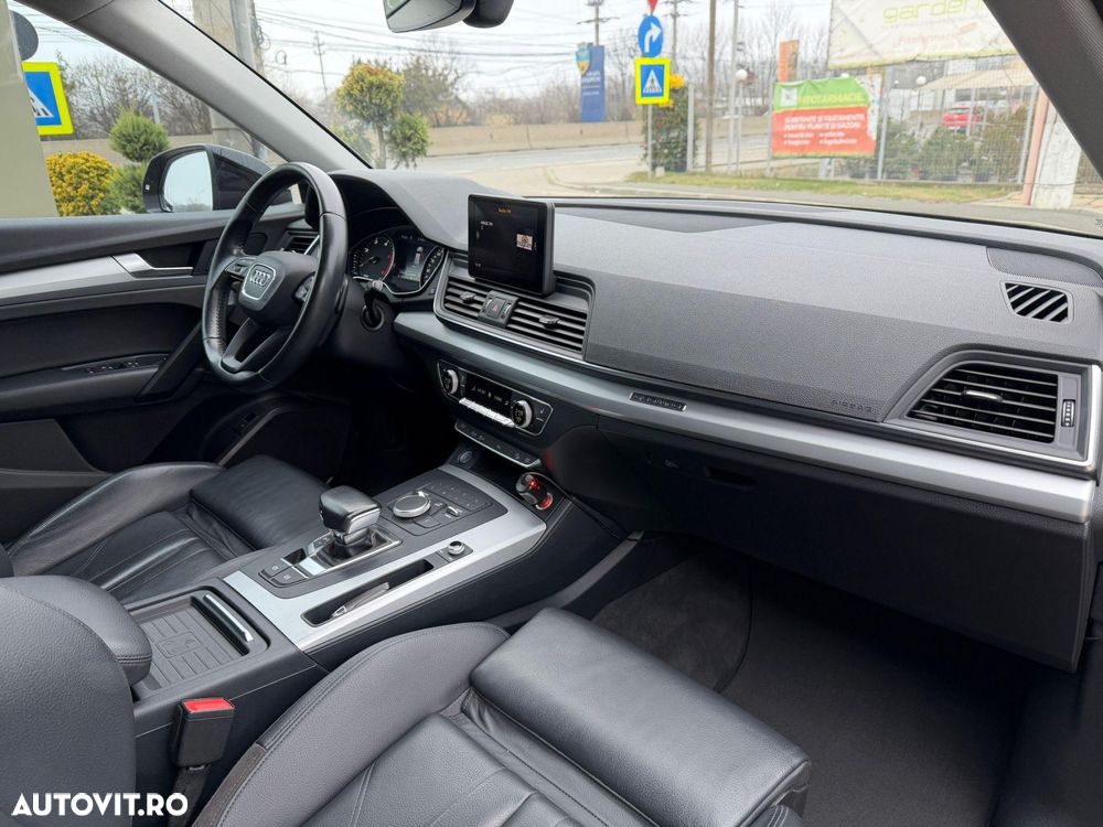 Audi Q5 2.0 40 TDI quattro S tronic Design - 22