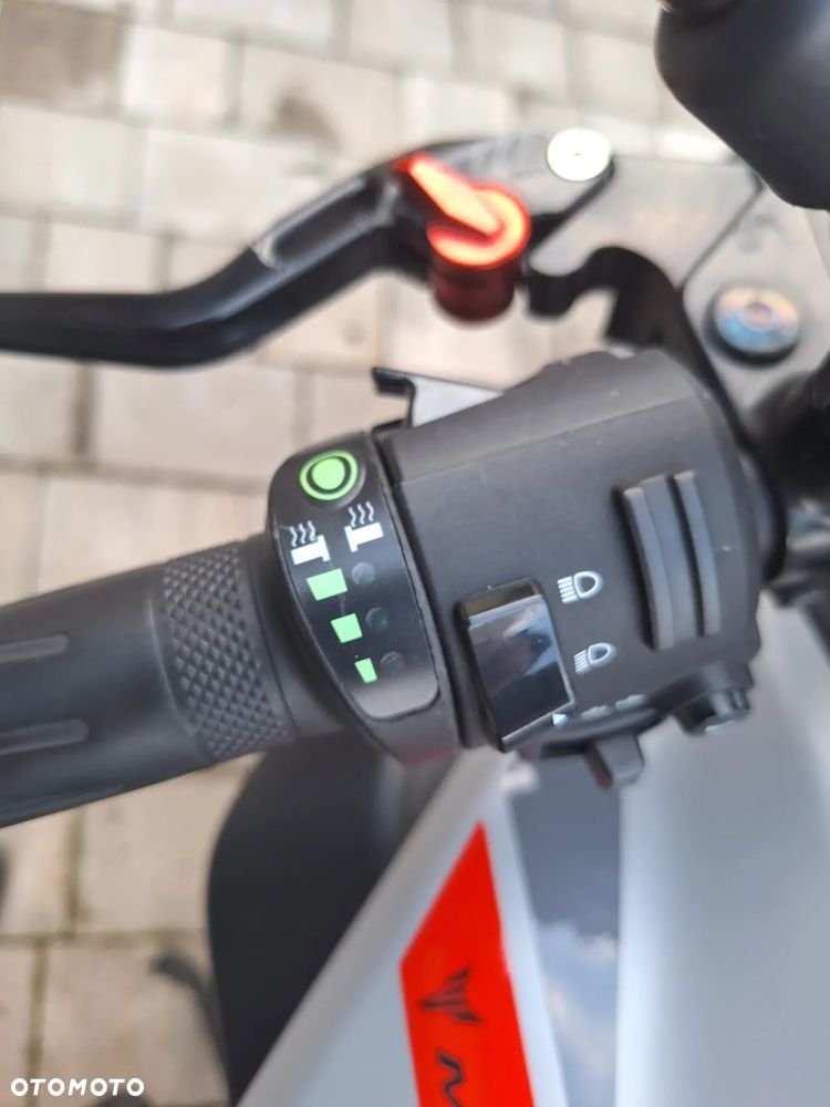 Yamaha MT - 9