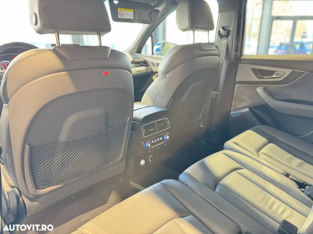 Audi Q7 - 15