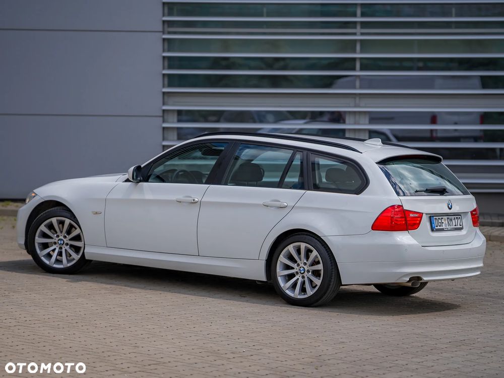 BMW Seria 3 318d DPF Edition Lifestyle - 6