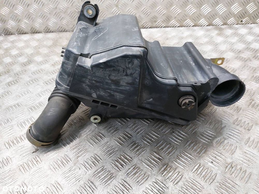 OBUDOWA FILTRA POWIETRZA + PRZEPŁYWOMIERZ + RURA MAZDA 323F BJ 2.0 TD - 4