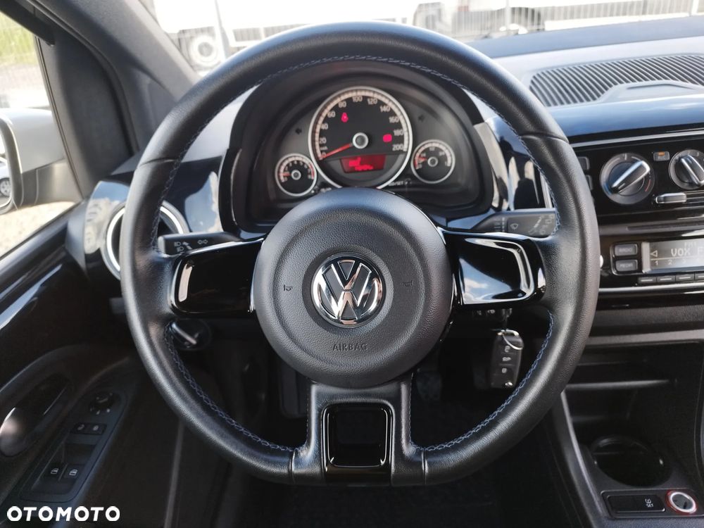 Volkswagen up! club - 16
