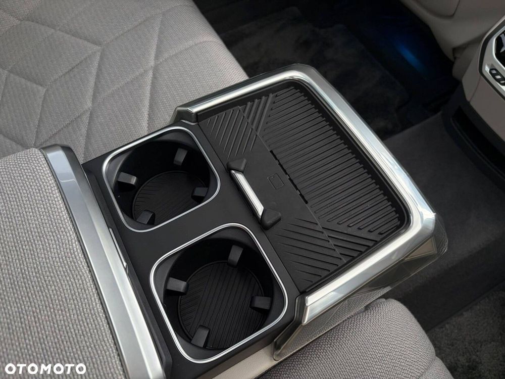 BMW Seria 7 - 30