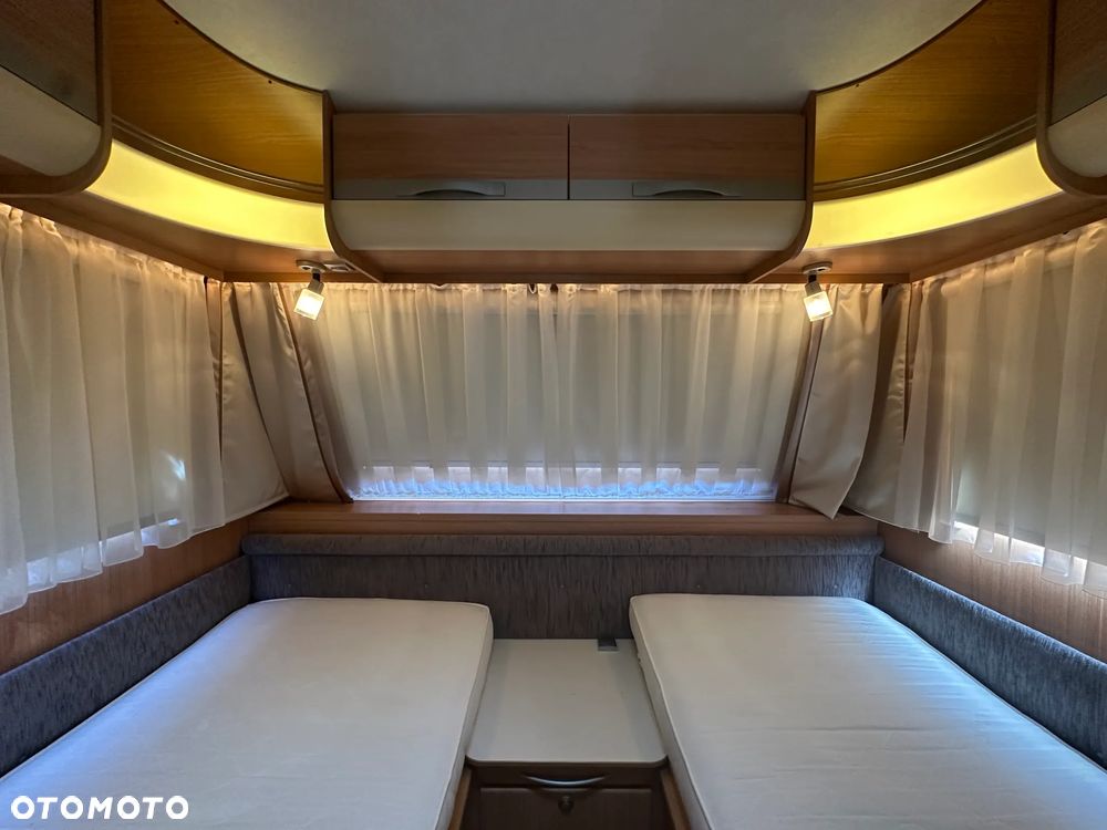 Adria ADORA 472 LU z napędem i markizą ze ścianami.  DMC 1300 - 36