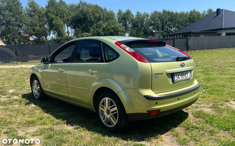 Ford Focus 1.6 16V Ghia - 4