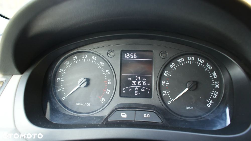 Skoda RAPID Spb 1.6 TDI DPF Active - 8