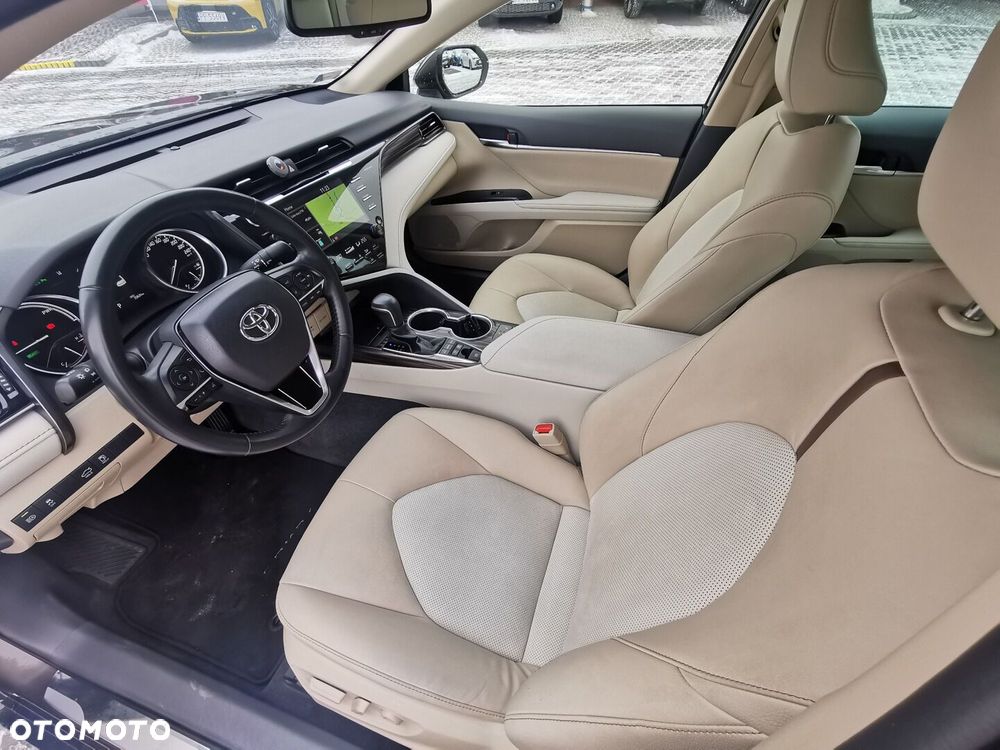 Toyota Camry 2.5 Hybrid Executive CVT - 3