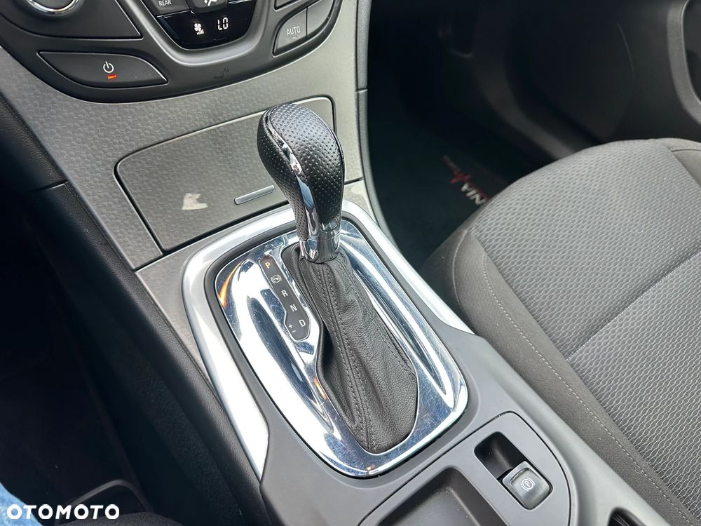 Opel Insignia CT 2.0 CDTI - 16