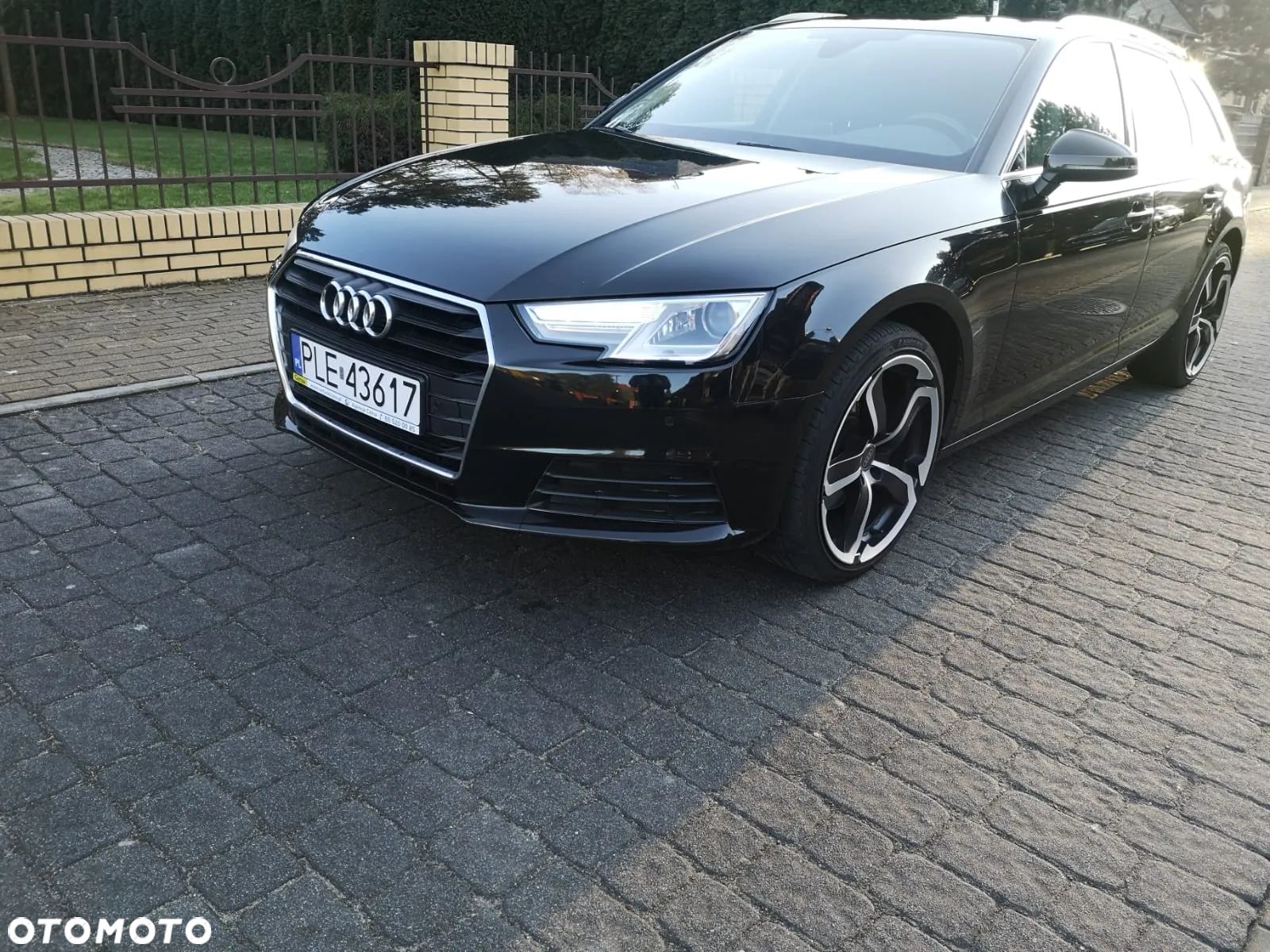 Audi A4 2.0 TDI S tronic - 1