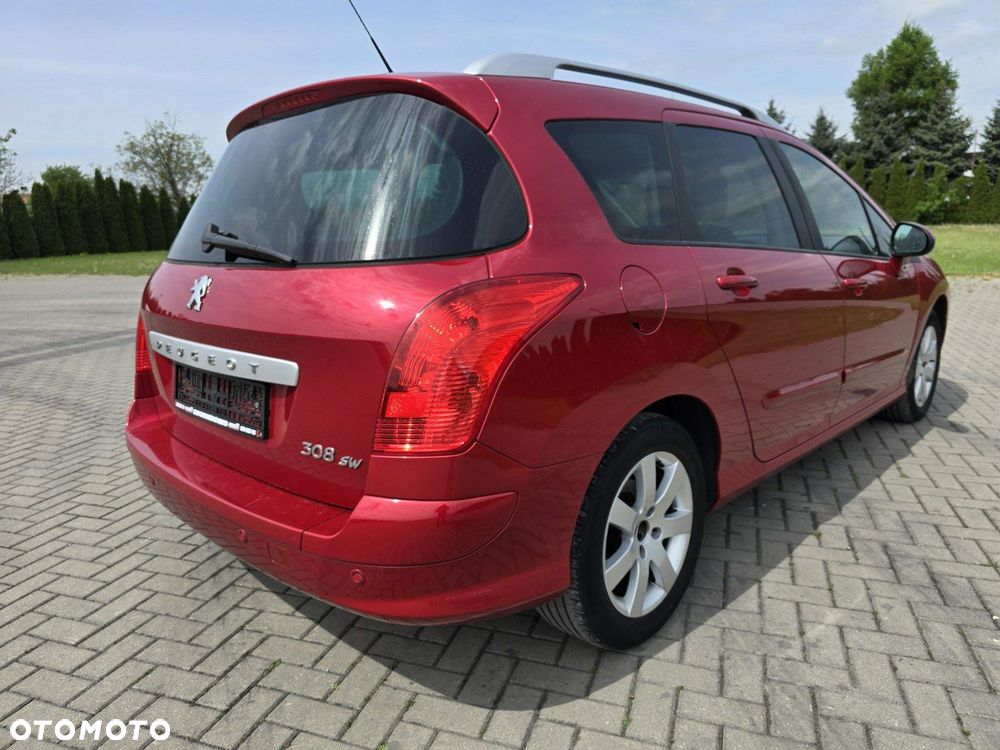 Peugeot 308 - 8