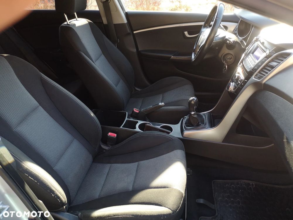 Hyundai i30 1.6 CRDi Trend - 17