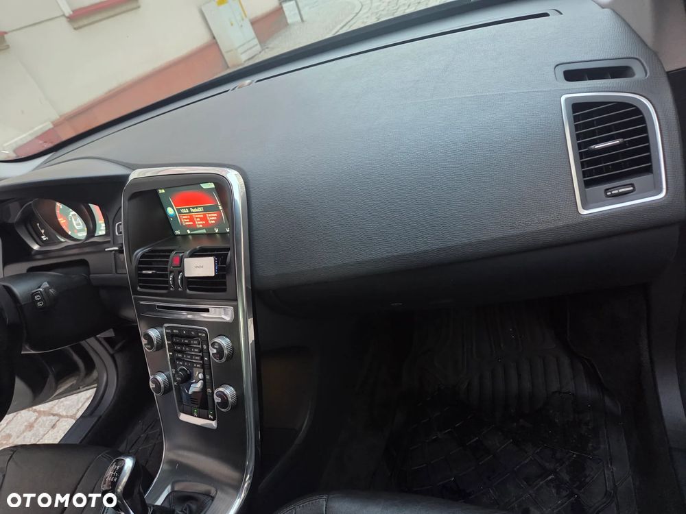 Volvo XC 60 D4 Summum - 9