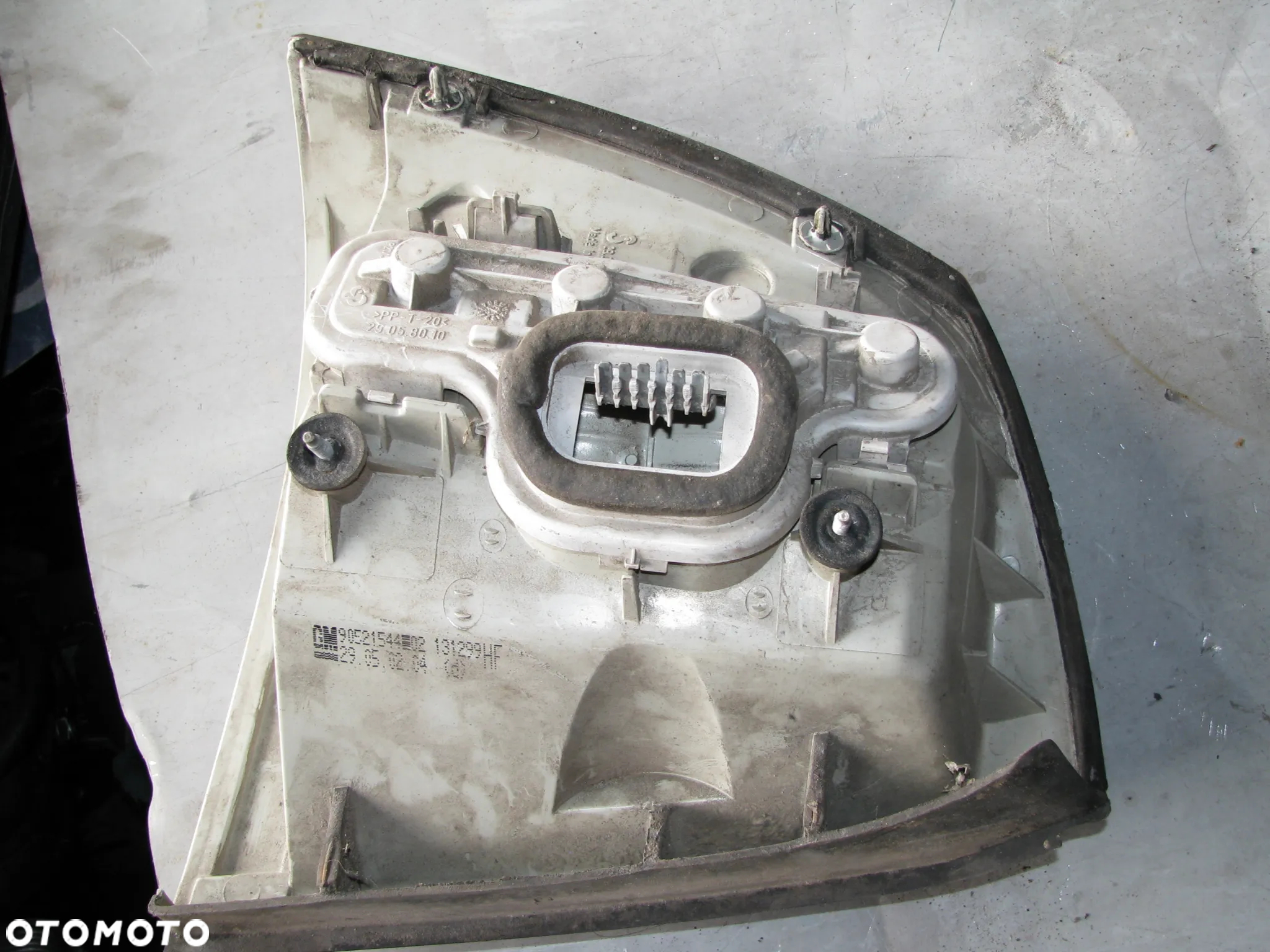 LAMPA TYLNA PRAWY TYŁ OPEL ASTRA G - 5