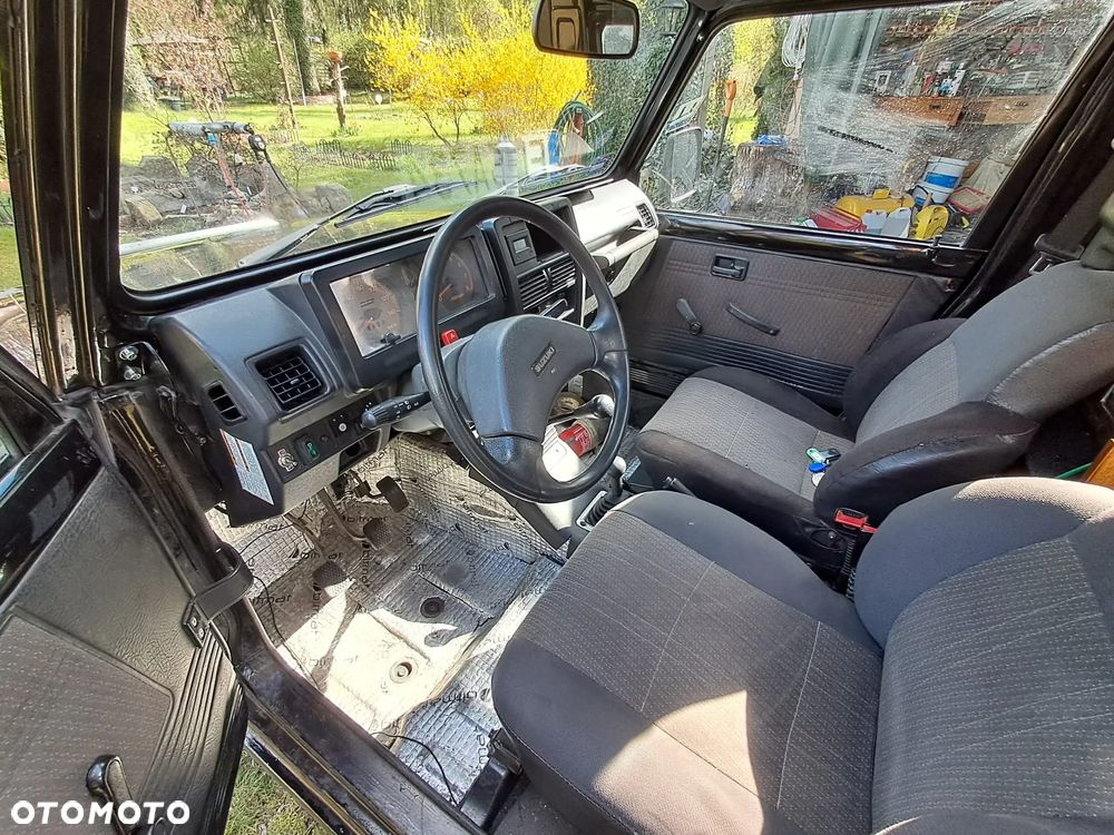 Suzuki Samurai 1.3 JX Canvas Top - 17