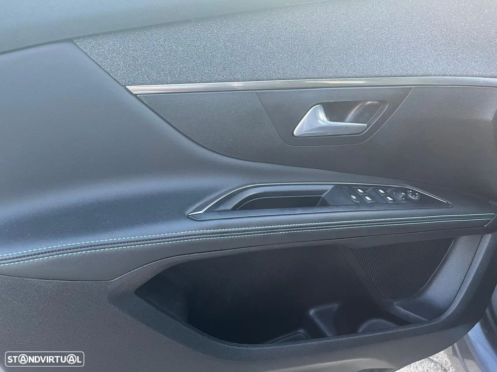 Peugeot 5008 BlueHDI 130 EAT8 Allure - 34