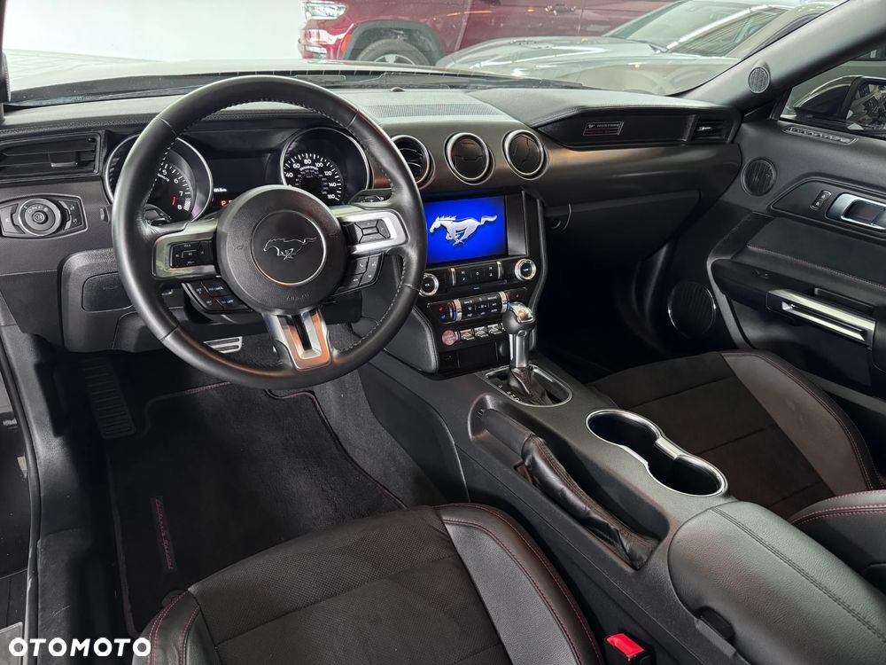 Ford Mustang - 10