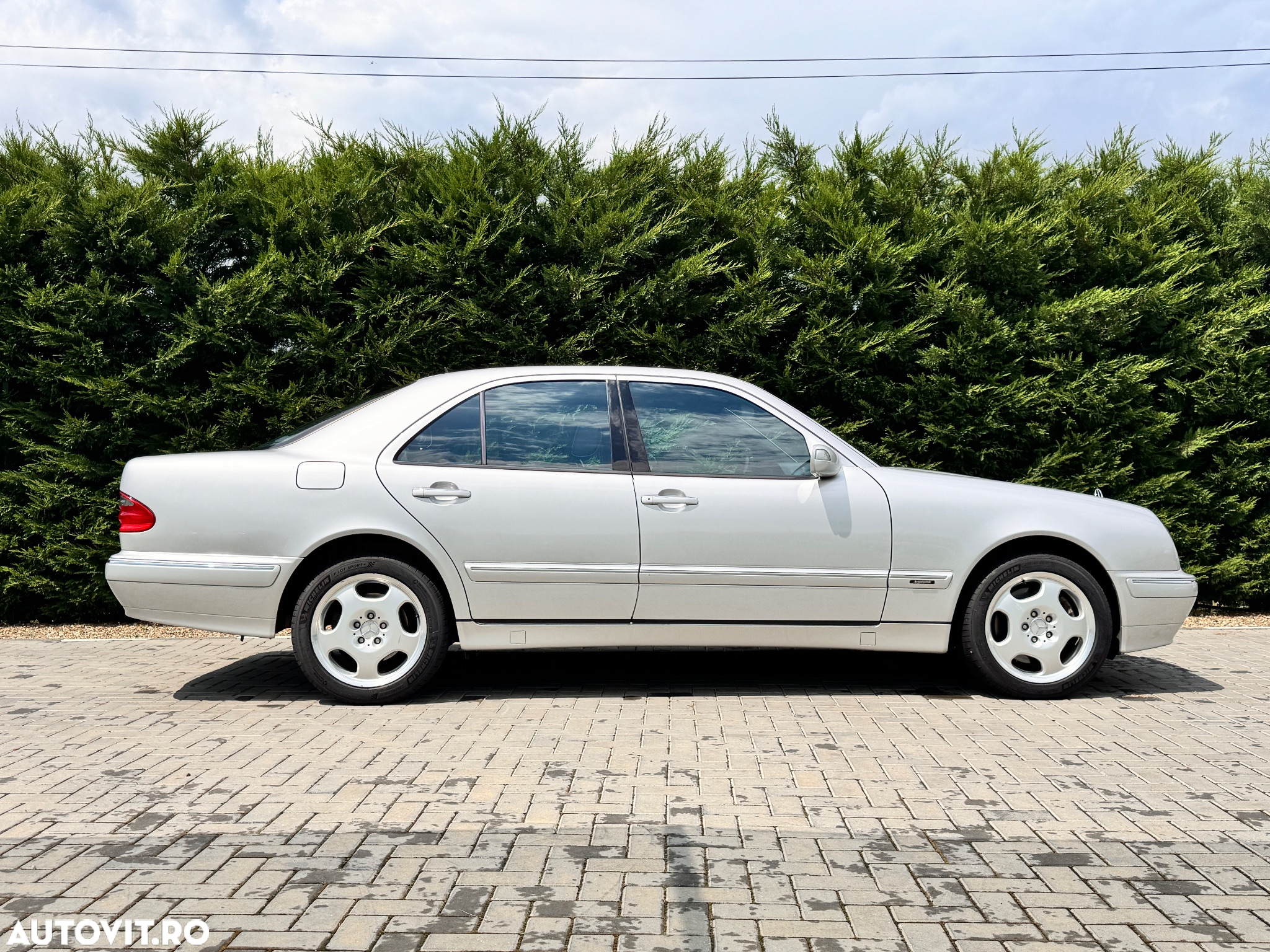 Mercedes-Benz E 430 4-Matic Aut Avantgarde - 4