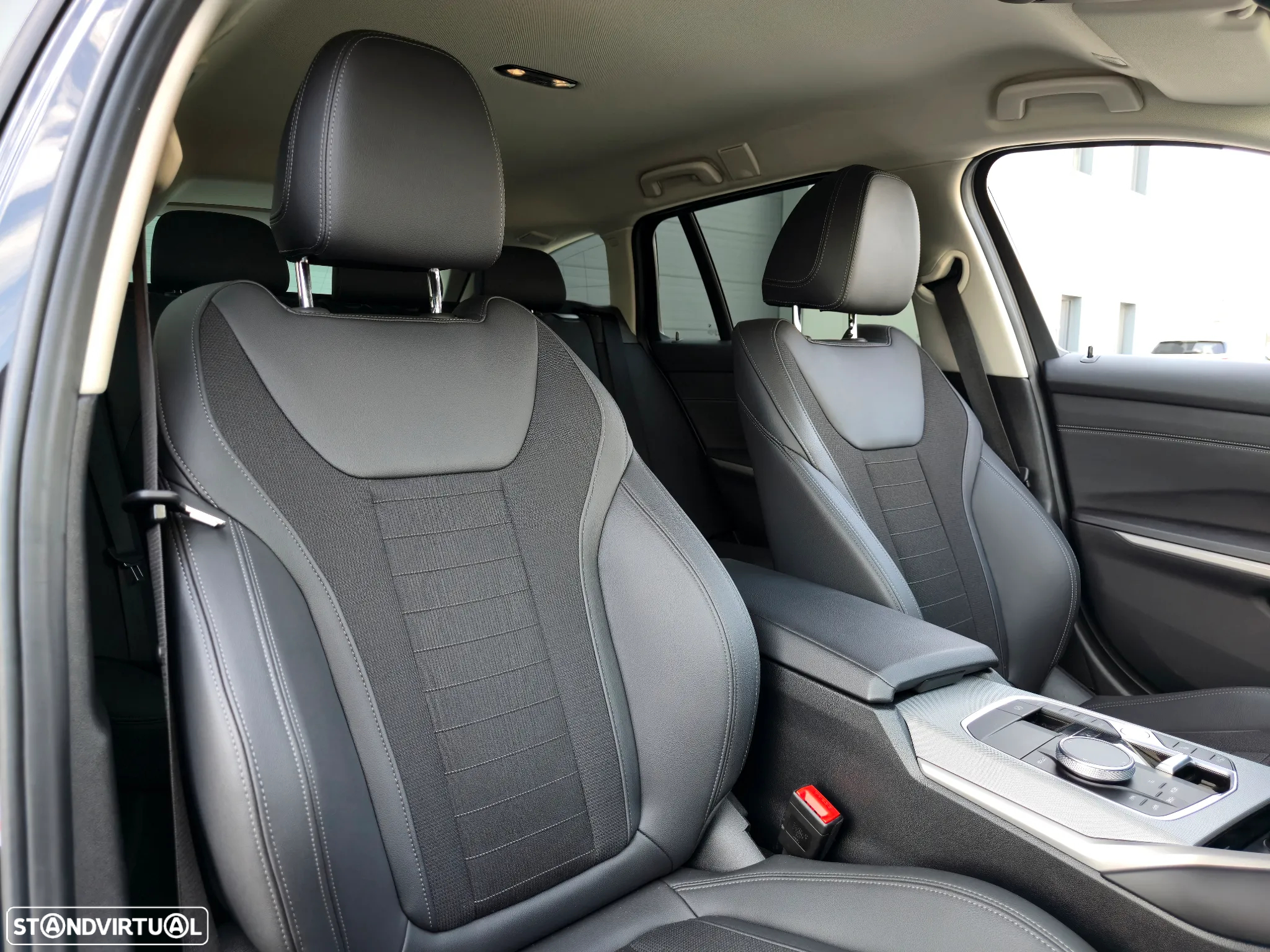 BMW 320 d Touring Line Sport Auto - 27