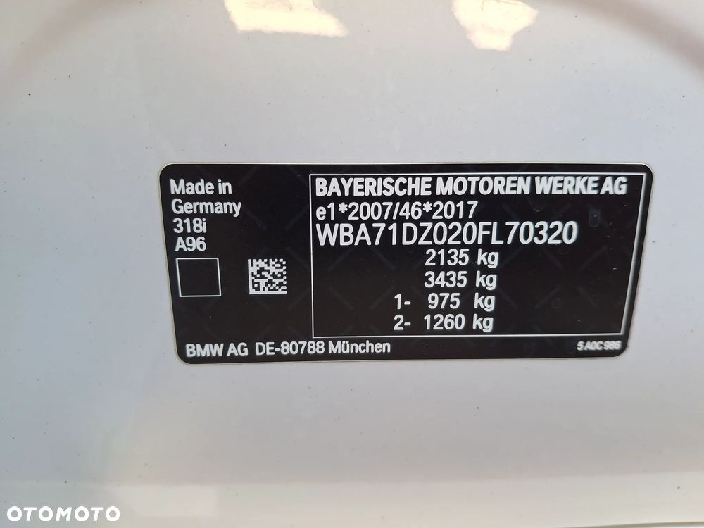 BMW Seria 3 318i - 35