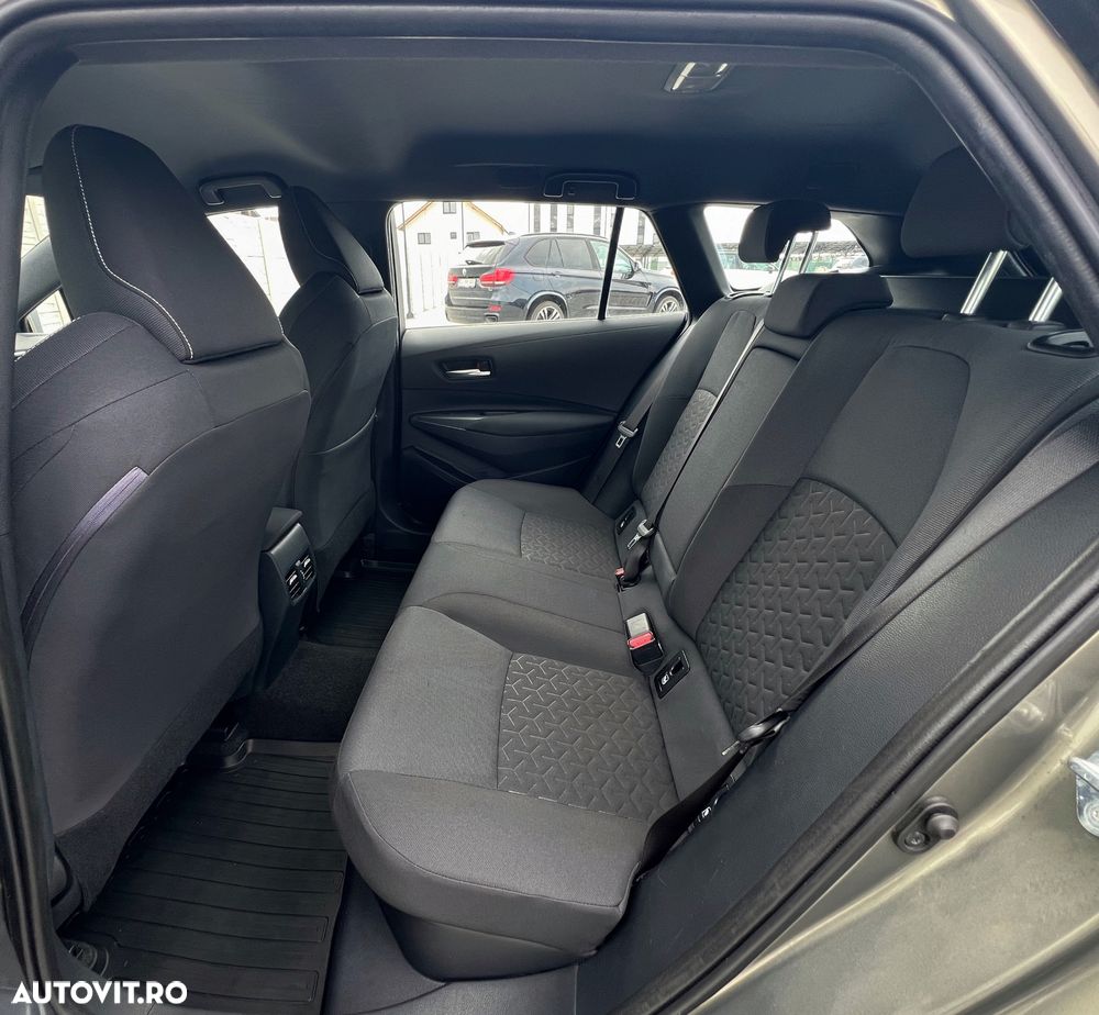 Toyota Corolla 1.8 Business Edition - 16