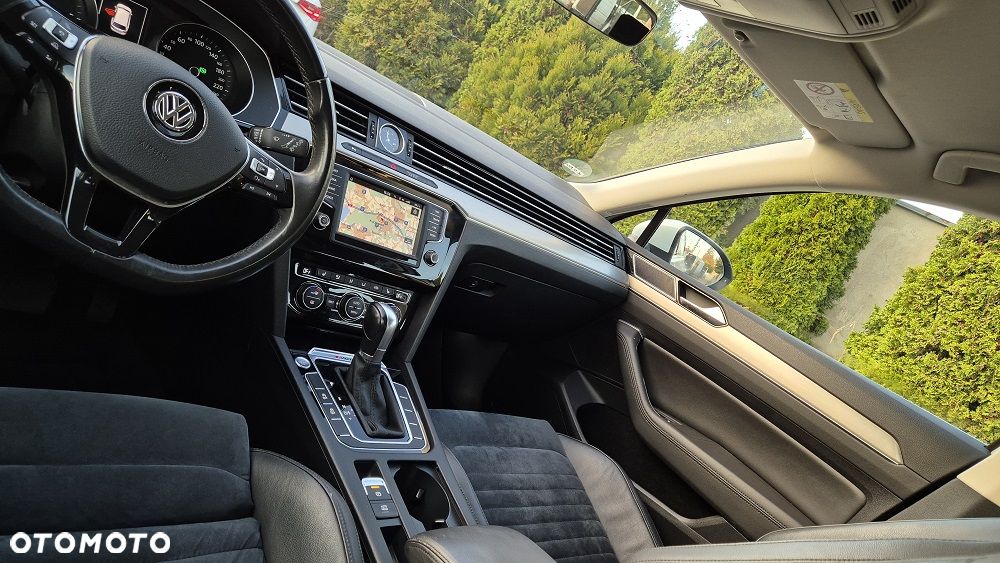 Volkswagen Passat - 17