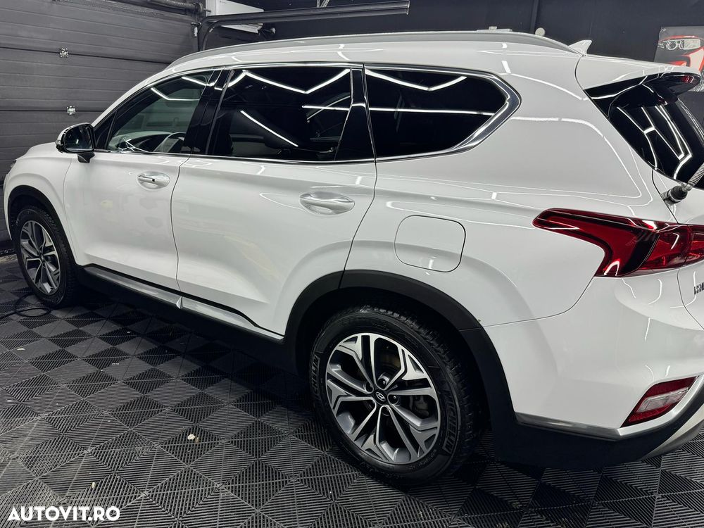 Hyundai Santa Fe 2.2 CRDi 4WD 8AT Luxury - 6