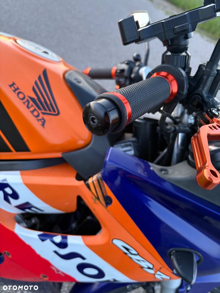 Honda CBR - 13
