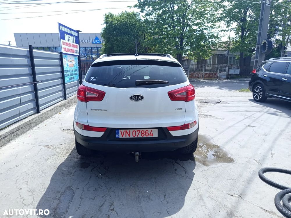 Kia Sportage 2.0 CRDI 4WD Automatik Dream-Team Edition - 4
