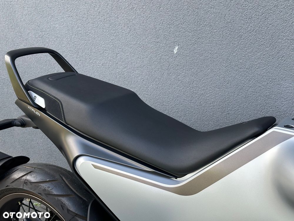 Husqvarna Vitpilen - 17