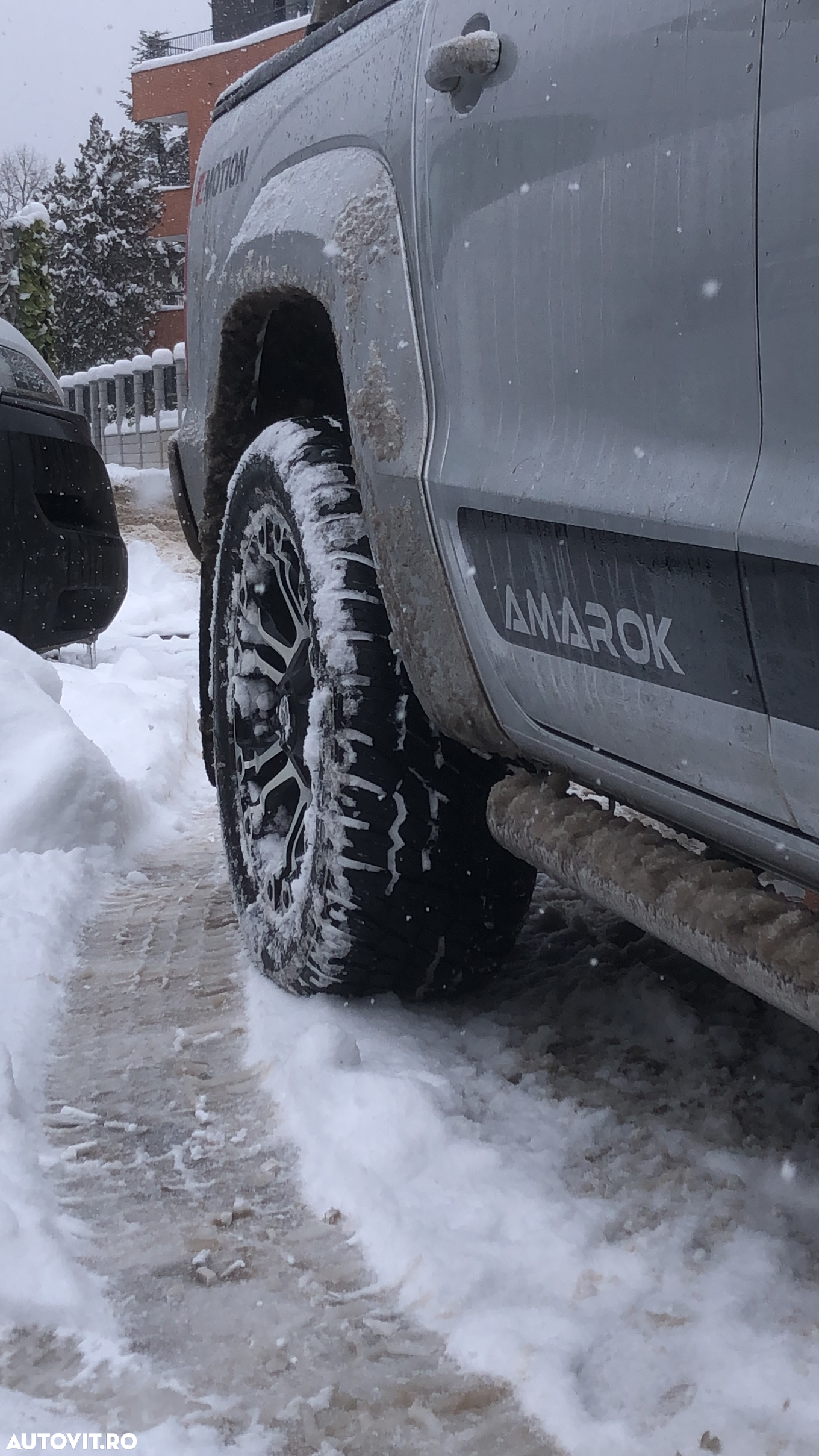 Volkswagen Amarok 2.0 BiDI 4x4 Cabina Dubla Trendline Aut. - 4