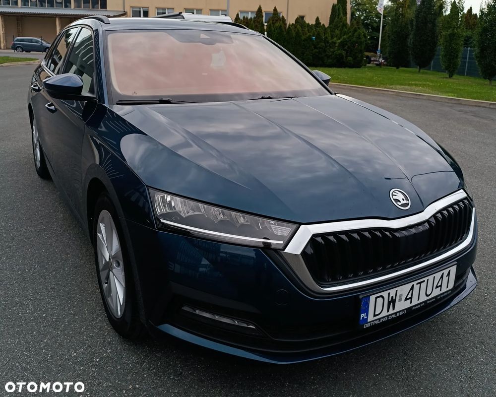 Skoda Octavia ver-1-5-tsi-e--tec-ambition-dsg - 2