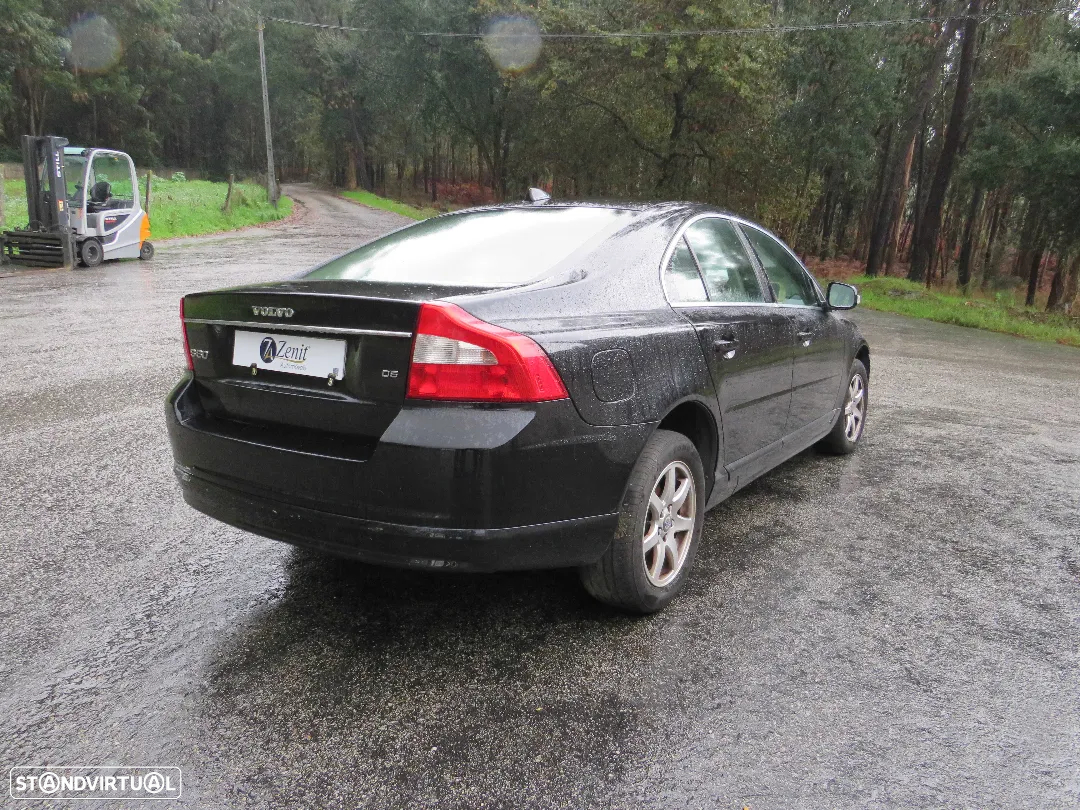 Volvo S80 2.4 D5 (185cv) de 2006 - Peças Usadas (8064) - 4