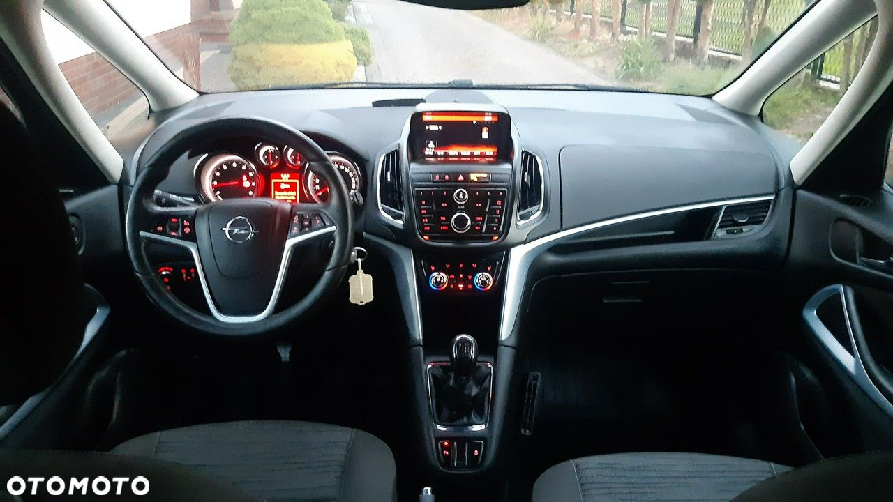 Opel Zafira Tourer 1.4 Turbo Style - 34