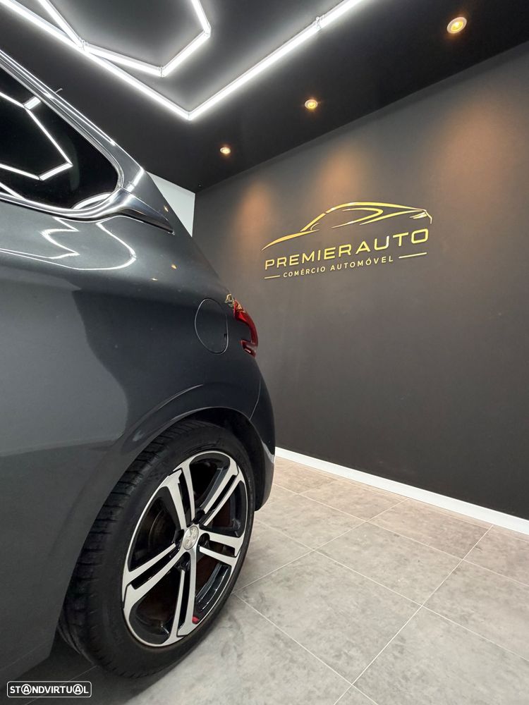 Peugeot 208 1.2 PureTech GT Line - 17