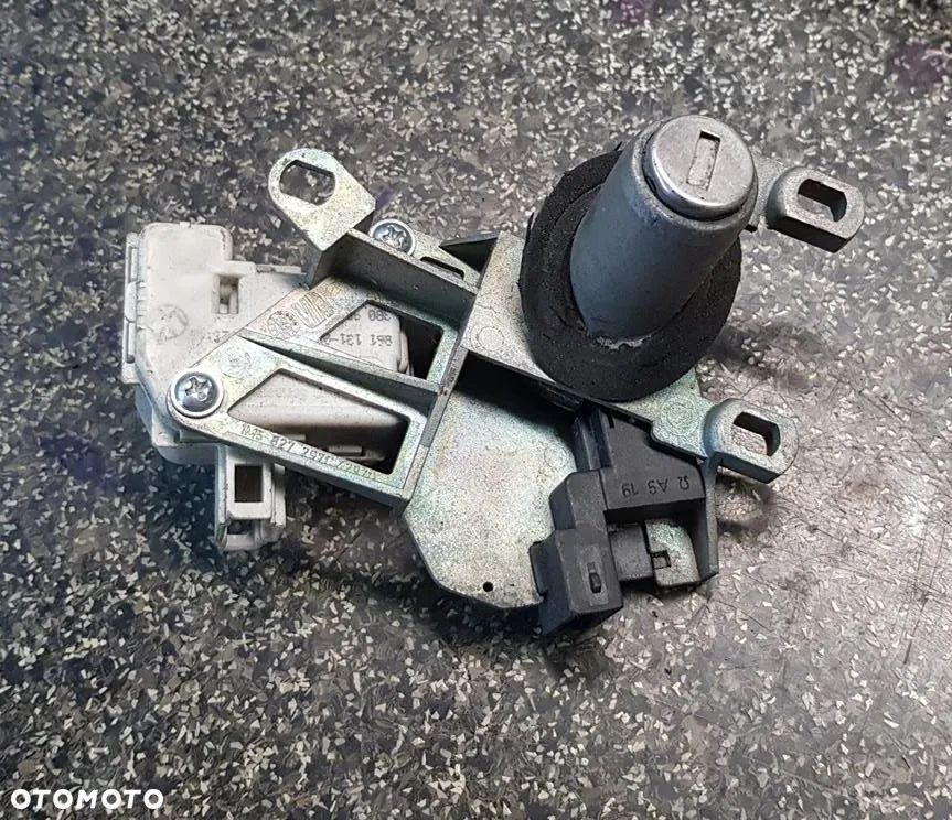 ZAMEK WKŁADKA RYGIEL KLAMKA SIŁOWNIK SEAT TOLEDO 2 1M5827297C - 1