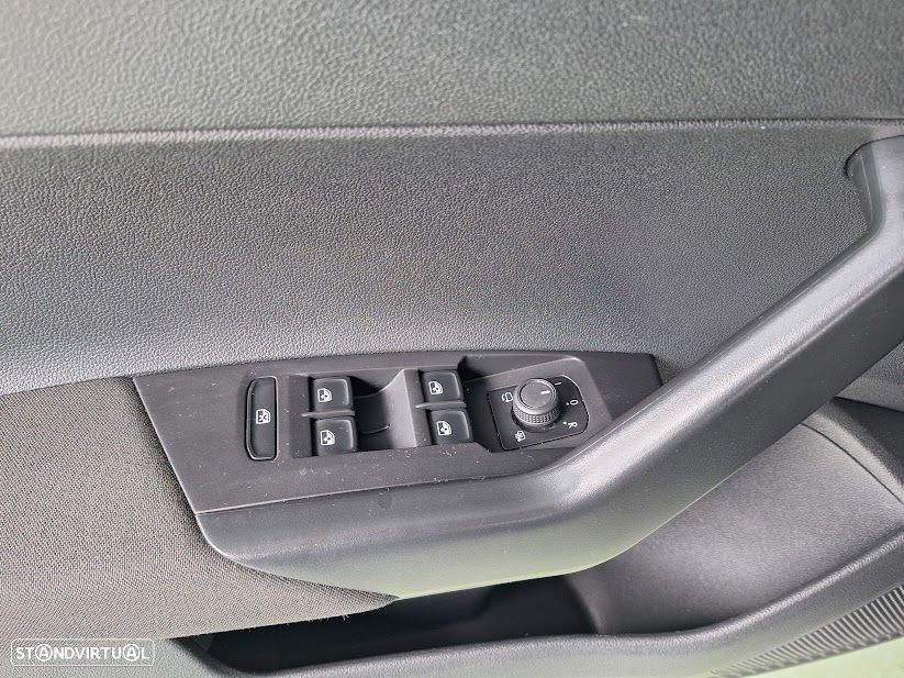 VW Taigo 1.0 TSI Urban - 11