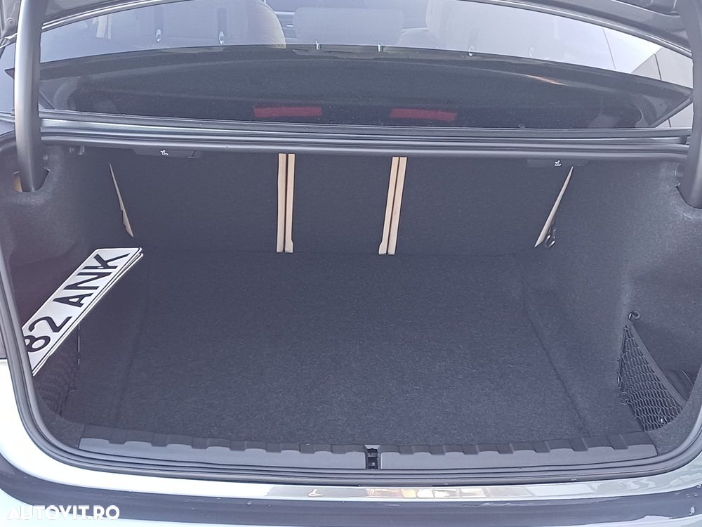 BMW Seria 3 320d xDrive AT Sport Line - 6