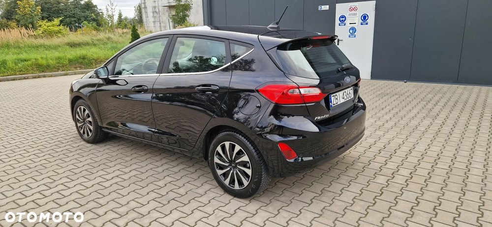 Ford Fiesta 1.0 EcoBoost Hybrid S&S TITANIUM - 4