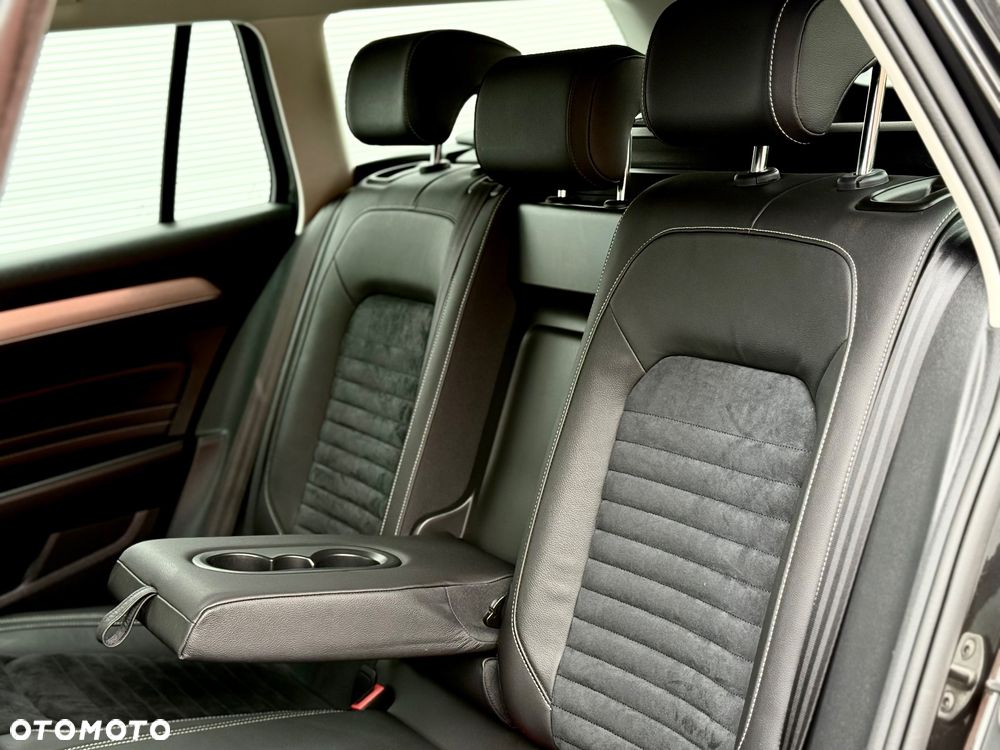 Volkswagen Passat Variant 2.0 TDI SCR DSG BlueMotion Highline - 24