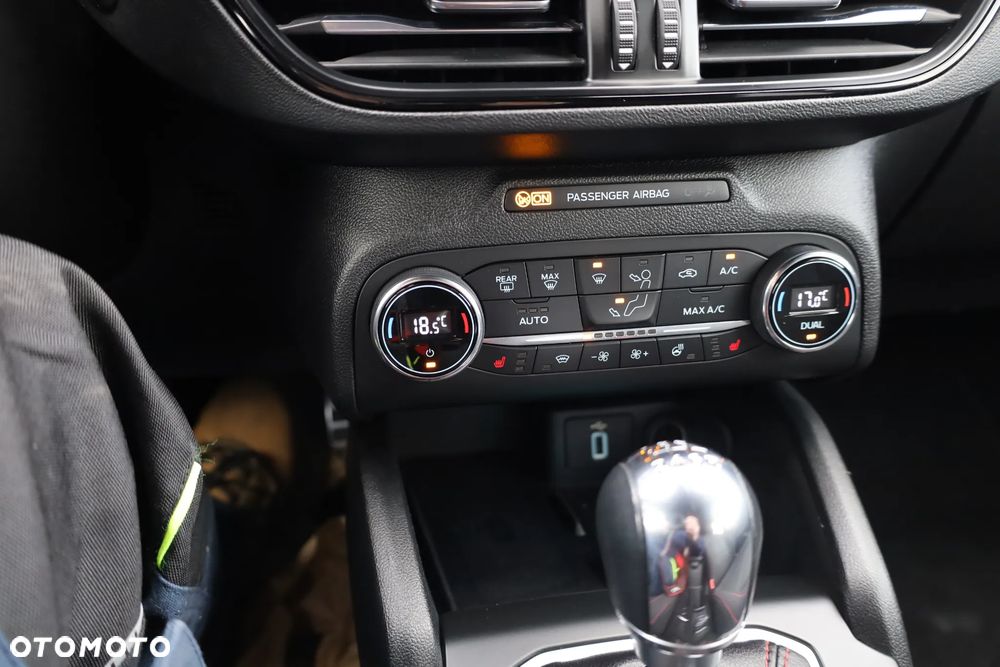 Ford Focus 1.0 EcoBoost ST-Line - 18