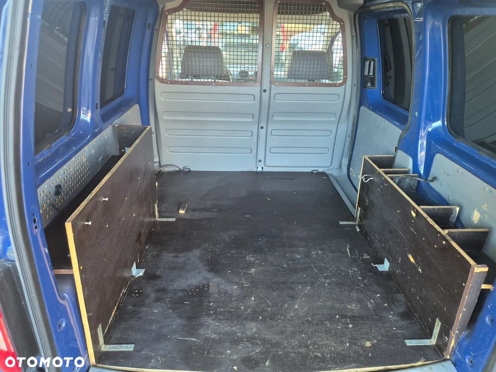 Volkswagen Caddy - 18