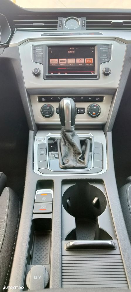 Volkswagen Passat 2.0 TDI SCR DSG - 15